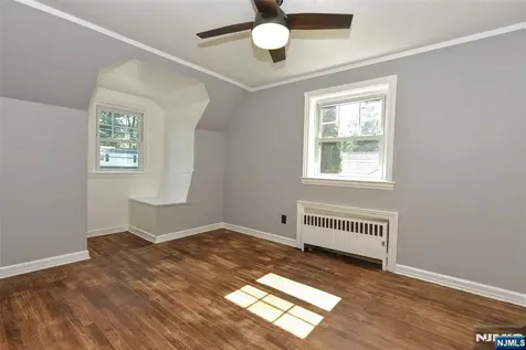 36 Grove Street Waldwick NJ 07463