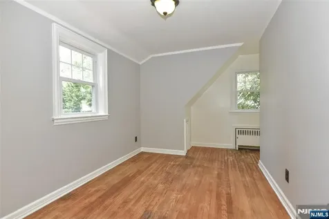 36 Grove Street Waldwick NJ 07463