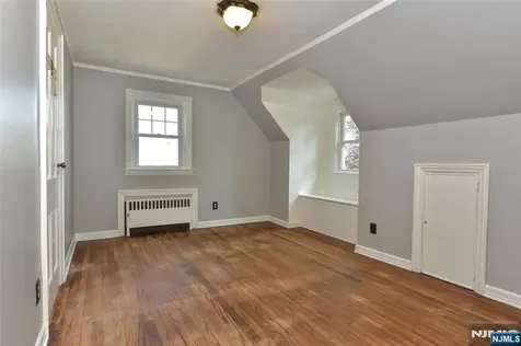 36 Grove Street Waldwick NJ 07463