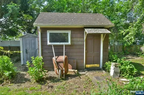 36 Grove Street Waldwick NJ 07463