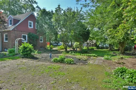 36 Grove Street Waldwick NJ 07463