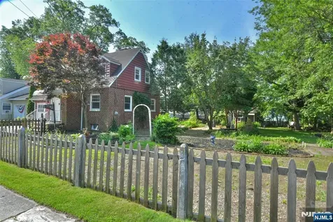 36 Grove Street Waldwick NJ 07463