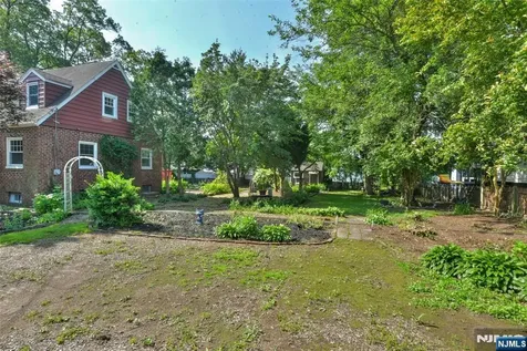 36 Grove Street Waldwick NJ 07463