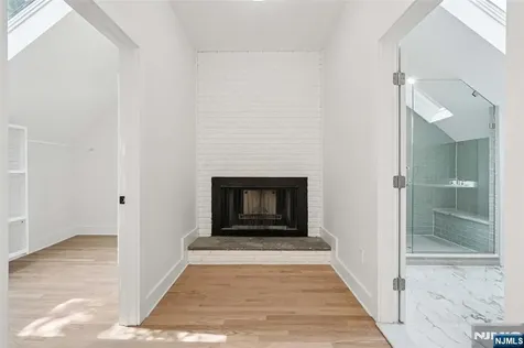 24 Tuers Place Montclair NJ 07043