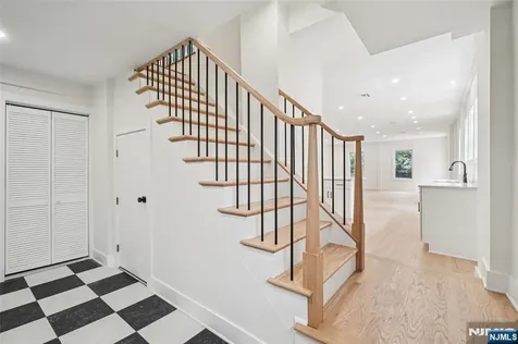 24 Tuers Place Montclair NJ 07043