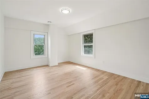 24 Tuers Place Montclair NJ 07043