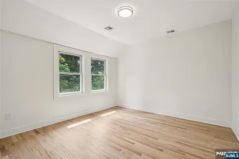 24 Tuers Place Montclair NJ 07043