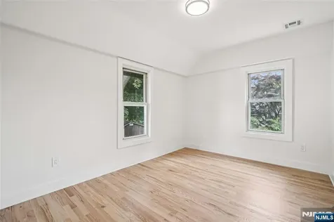 24 Tuers Place Montclair NJ 07043