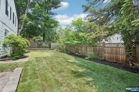 24 Tuers Place Montclair NJ 07043