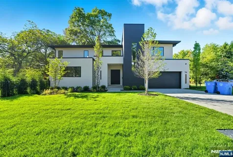 94 Downey Drive Tenafly NJ 07670