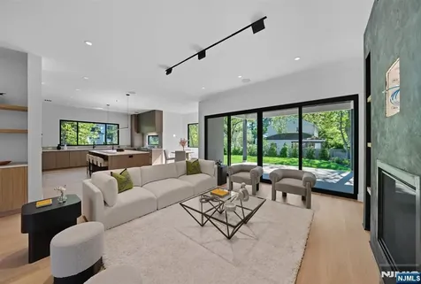 94 Downey Drive Tenafly NJ 07670