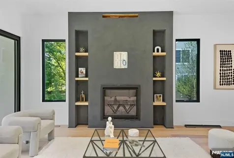 94 Downey Drive Tenafly NJ 07670