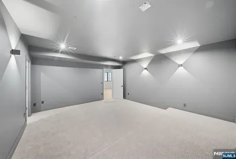 94 Downey Drive Tenafly NJ 07670