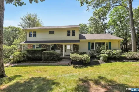 89 Pinecrest Drive Woodcliff Lake NJ 07677