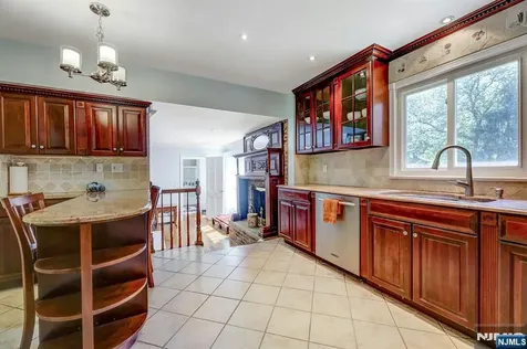 89 Pinecrest Drive Woodcliff Lake NJ 07677