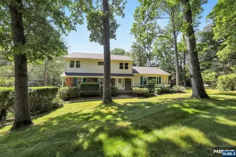 89 Pinecrest Drive Woodcliff Lake NJ 07677