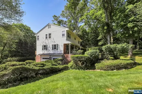 89 Pinecrest Drive Woodcliff Lake NJ 07677