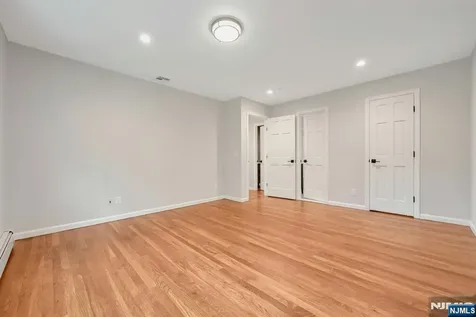 103 College Road Midland Park NJ 07432