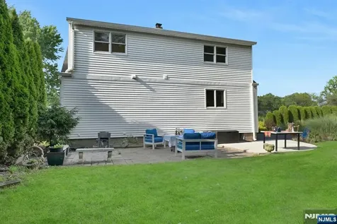 103 College Road Midland Park NJ 07432
