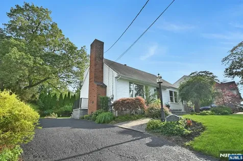 103 College Road Midland Park NJ 07432