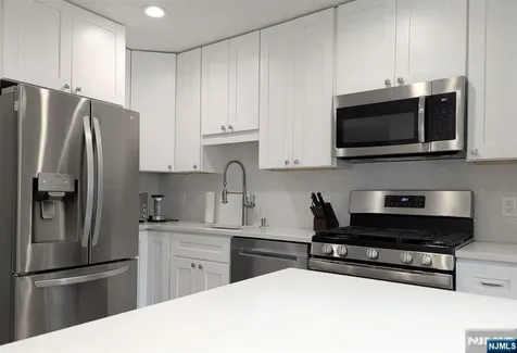 230 Orchard Park Allendale NJ 07401