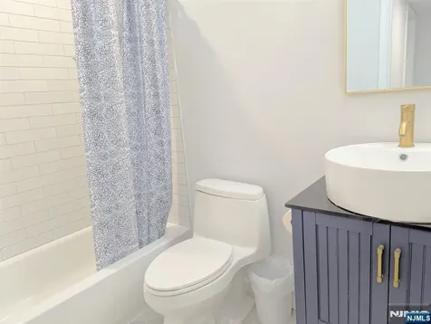 230 Orchard Park Allendale NJ 07401