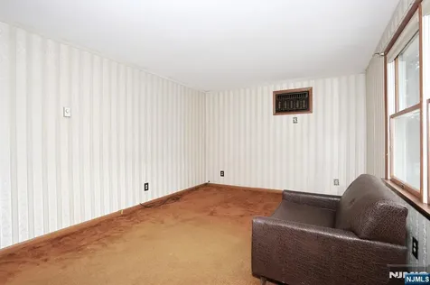 8 Melman Terrace Maplewood NJ 07040