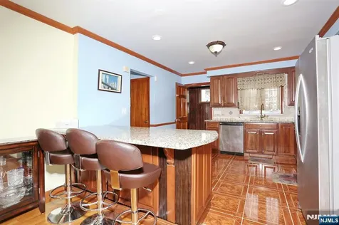 8 Melman Terrace Maplewood NJ 07040