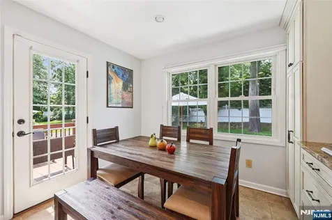 21 Valley Forge Way Ho-ho-kus NJ 07423