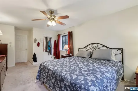 1907 Faulkner Court Mahwah NJ 07430
