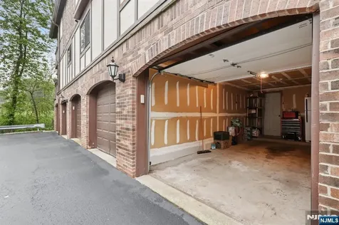 1907 Faulkner Court Mahwah NJ 07430