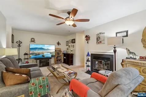 1907 Faulkner Court Mahwah NJ 07430