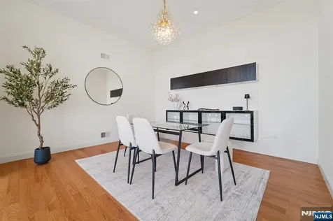 19 Summit Drive North Caldwell NJ 07006