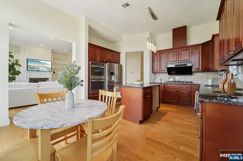 19 Summit Drive North Caldwell NJ 07006