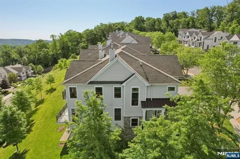 19 Summit Drive North Caldwell NJ 07006