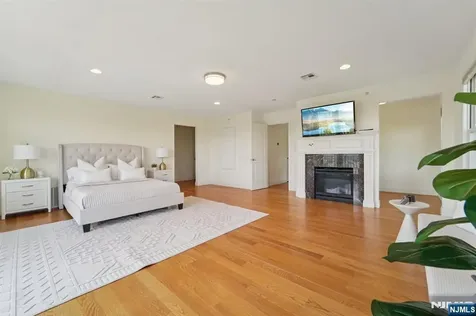 19 Summit Drive North Caldwell NJ 07006