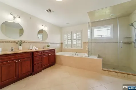 19 Summit Drive North Caldwell NJ 07006