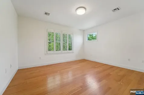 19 Summit Drive North Caldwell NJ 07006