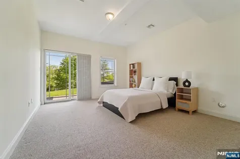 19 Summit Drive North Caldwell NJ 07006