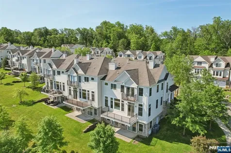 19 Summit Drive North Caldwell NJ 07006