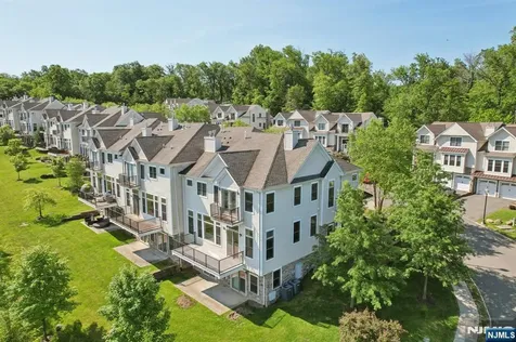 19 Summit Drive North Caldwell NJ 07006