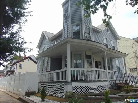 444-446 15th Paterson NJ 07504
