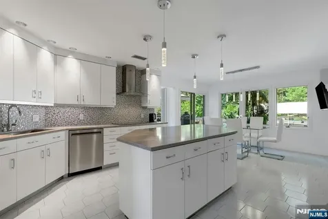 40 Jockey Hollow Road Bernardsville NJ 07924