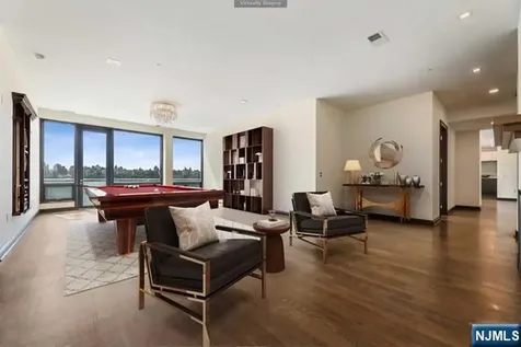 9 Somerset Lane Edgewater NJ 07020