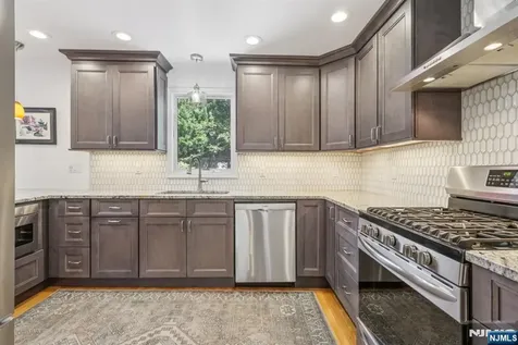 11 Lee Avenue Hawthorne NJ 07506
