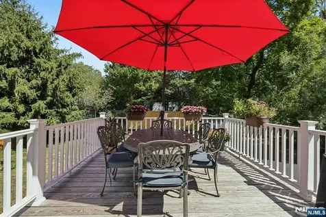 11 Lee Avenue Hawthorne NJ 07506