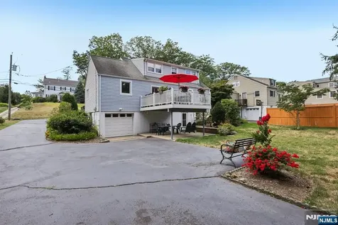 11 Lee Avenue Hawthorne NJ 07506
