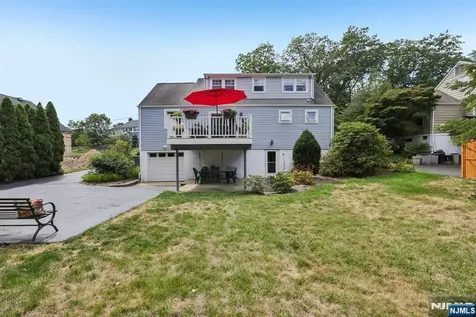 11 Lee Avenue Hawthorne NJ 07506