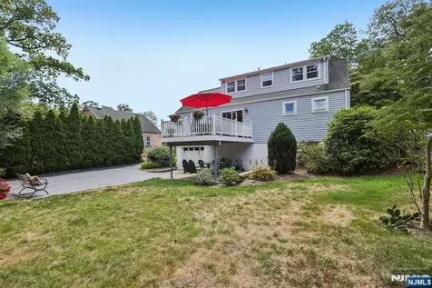 11 Lee Avenue Hawthorne NJ 07506