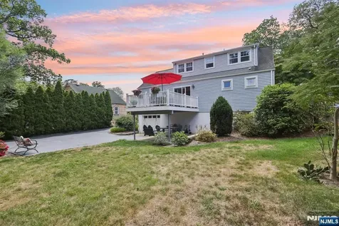 11 Lee Avenue Hawthorne NJ 07506